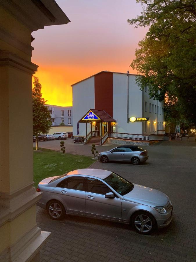 Hotel Medaillon มัคเดอบวร์ก ภายนอก รูปภาพ